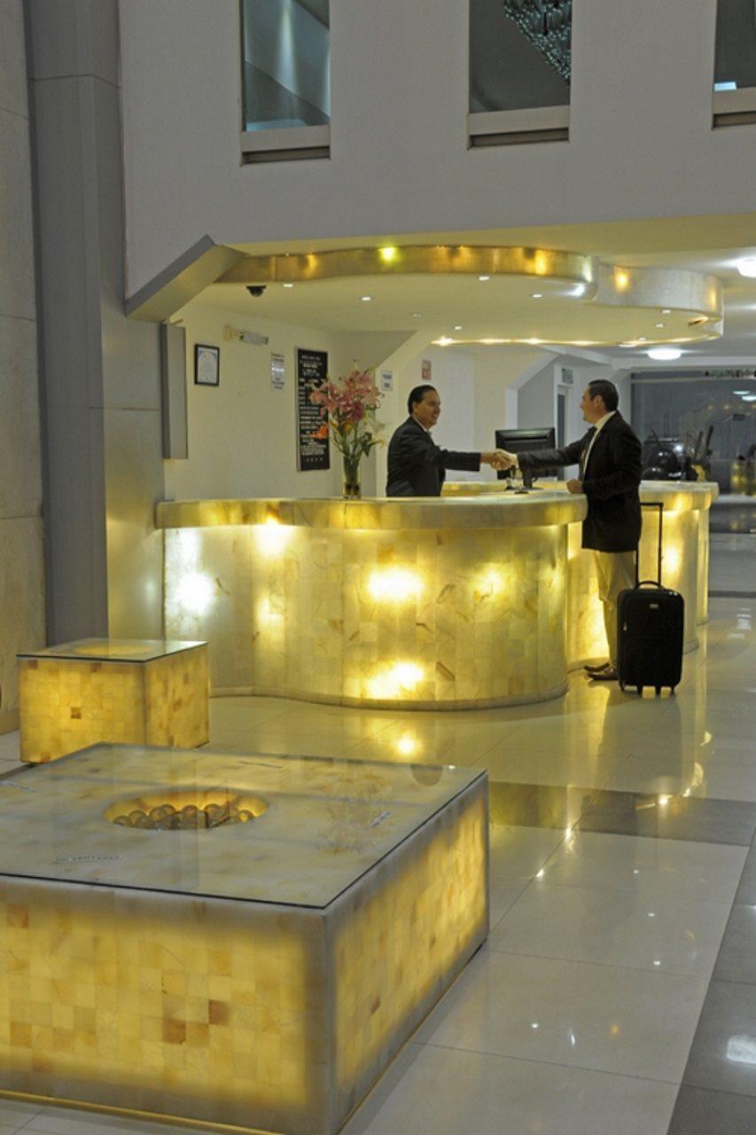 Hotel Real Rex León Buitenkant foto