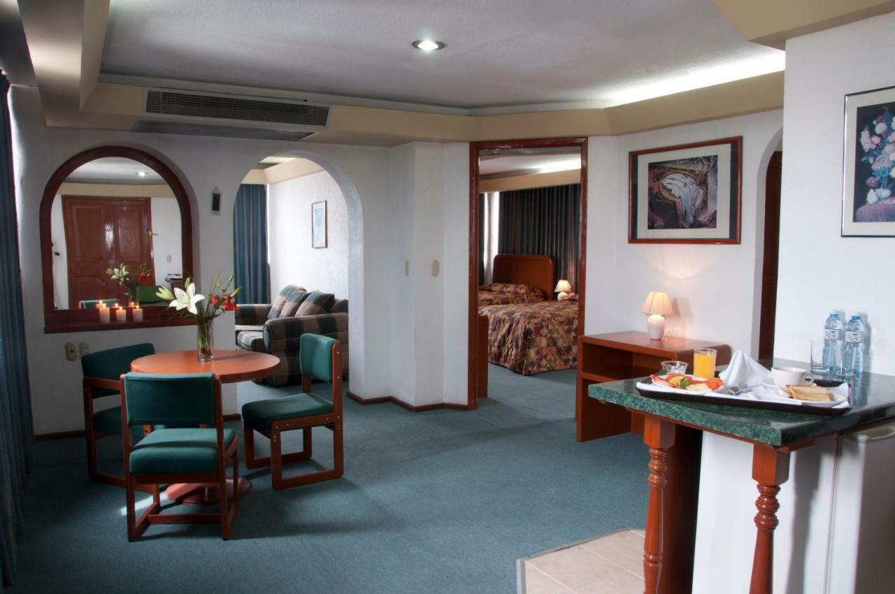 Hotel Real Rex León Buitenkant foto